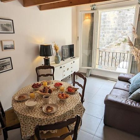 Maison De Village Avec Garage 艾格-莫尔特 外观 照片
