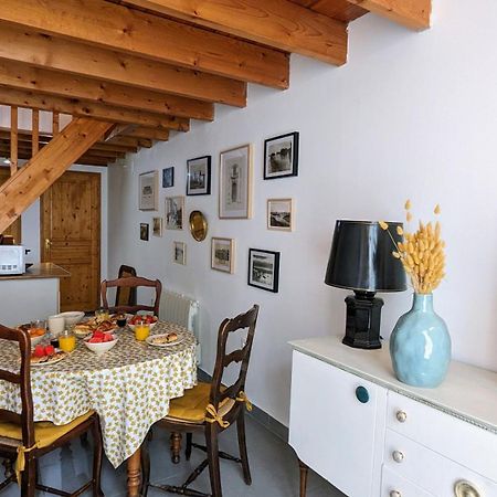 Maison De Village Avec Garage 艾格-莫尔特 外观 照片