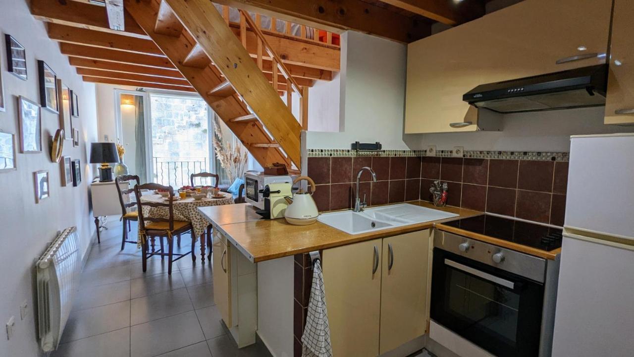 Maison De Village Avec Garage 艾格-莫尔特 外观 照片